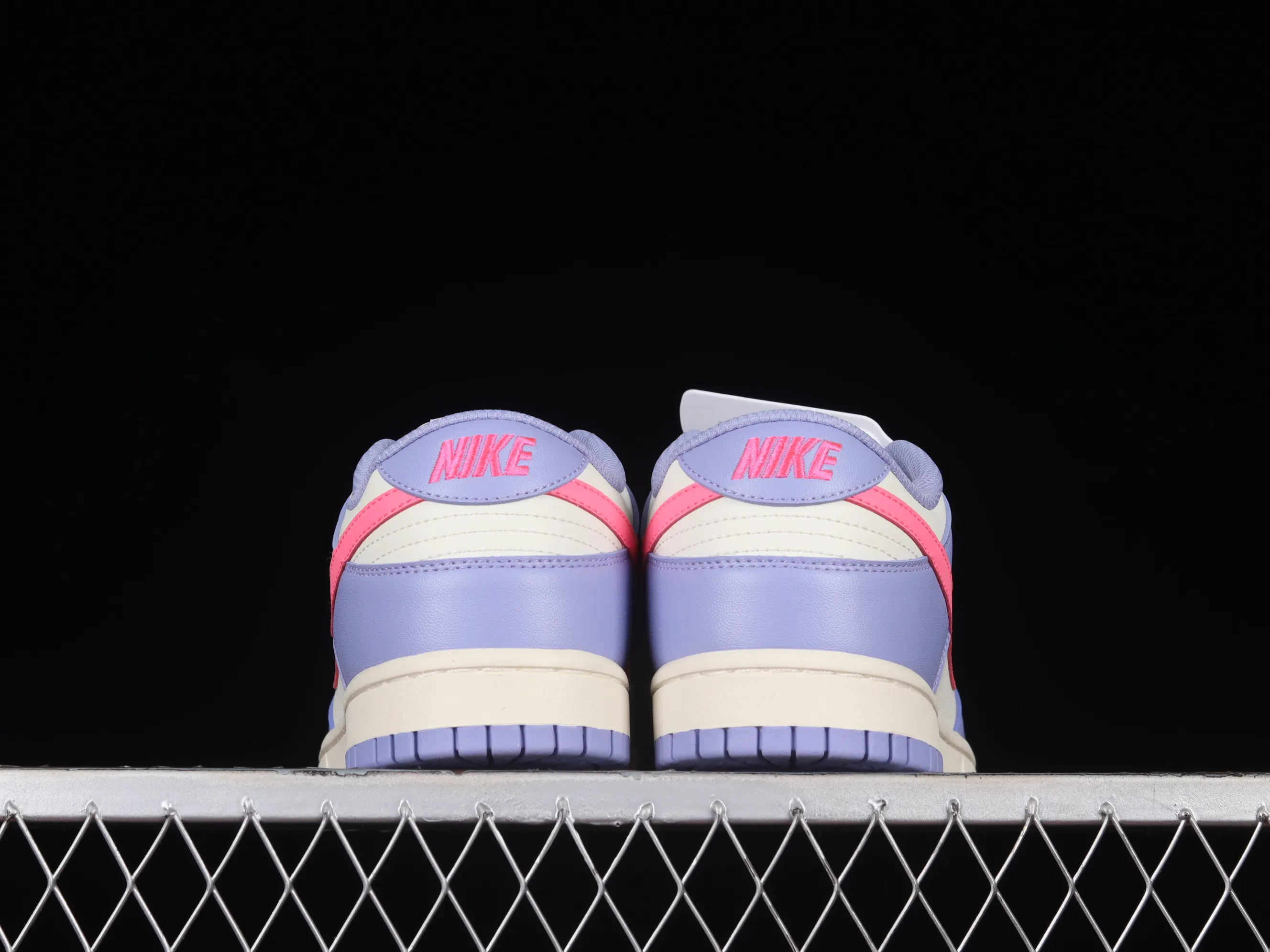 All categories Nk SB Dunk series Nk SB Dunk Low low-top sneakers N version Nk SB Dunk Low white, blue and pink color SB smashed backboard fashion casual sneakers DD1503-500